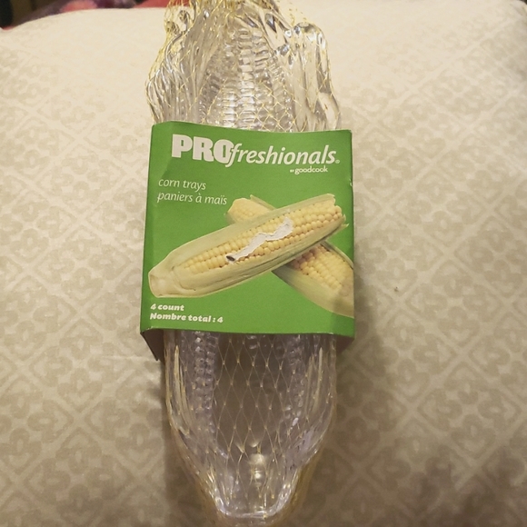 Nwt corn plastic trays - Picture 1 of 4